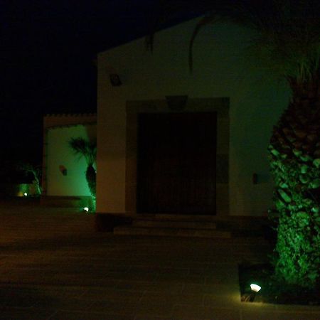 Agriturismo Borgo Di Pietra Bianca 에리체 외부 사진